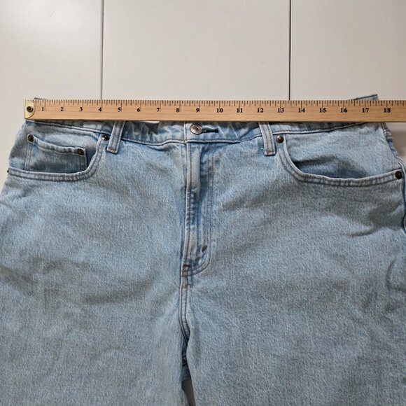 Abercrombie & Fitch Curve Love Jean Women 33 / 16R Light Blue High Rise Cropped - Picture 4 of 16